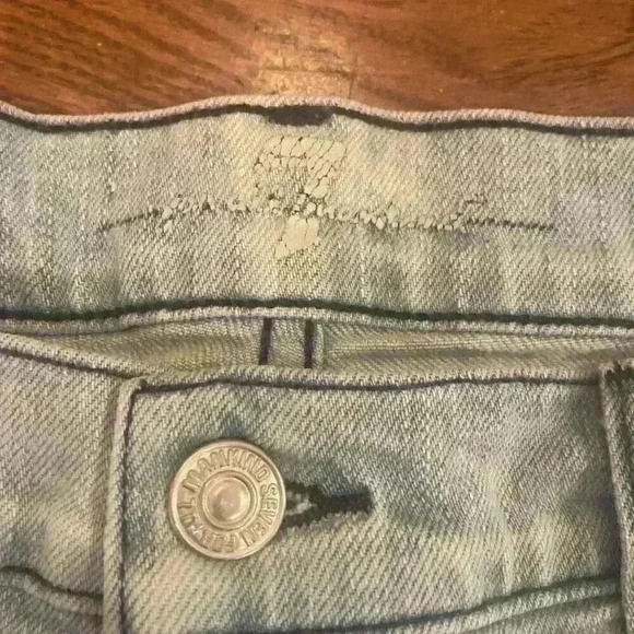 7 For All Mankind Bleached White Washed Distressed Mom Shorts size 30 Acid Wash - Picture 5 of 11